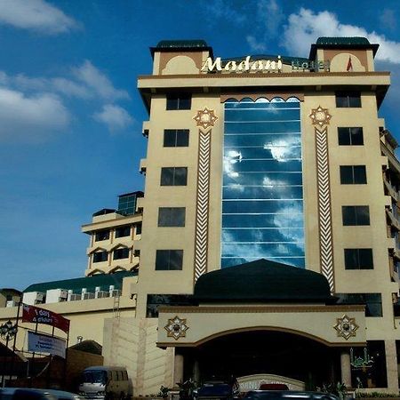 Hotel Madani Medan - Syariah Hotel Экстерьер фото