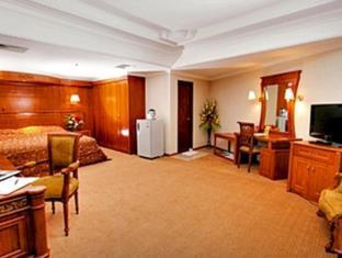 Hotel Madani Medan - Syariah Hotel Экстерьер фото