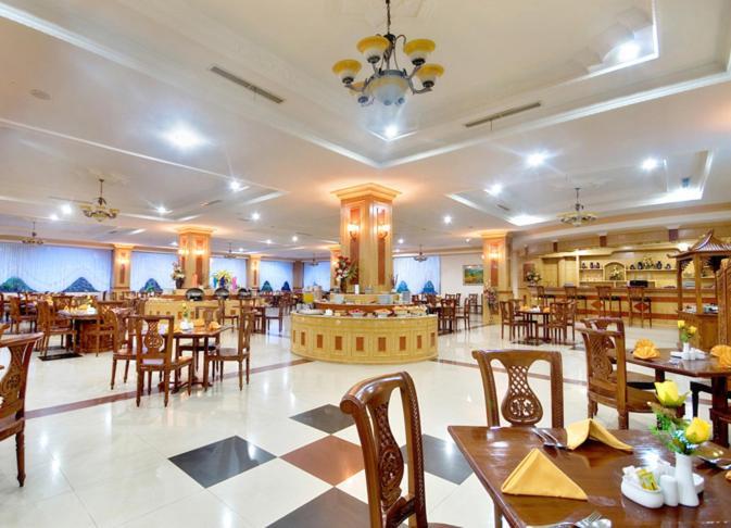 Hotel Madani Medan - Syariah Hotel Экстерьер фото
