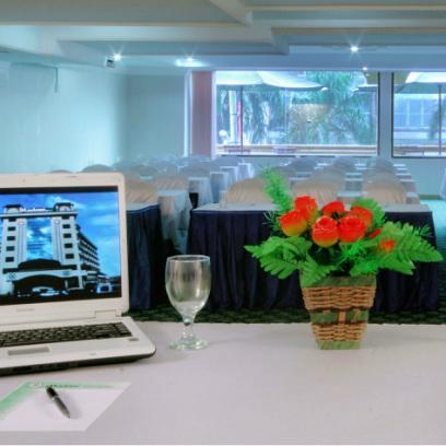 Hotel Madani Medan - Syariah Hotel Экстерьер фото